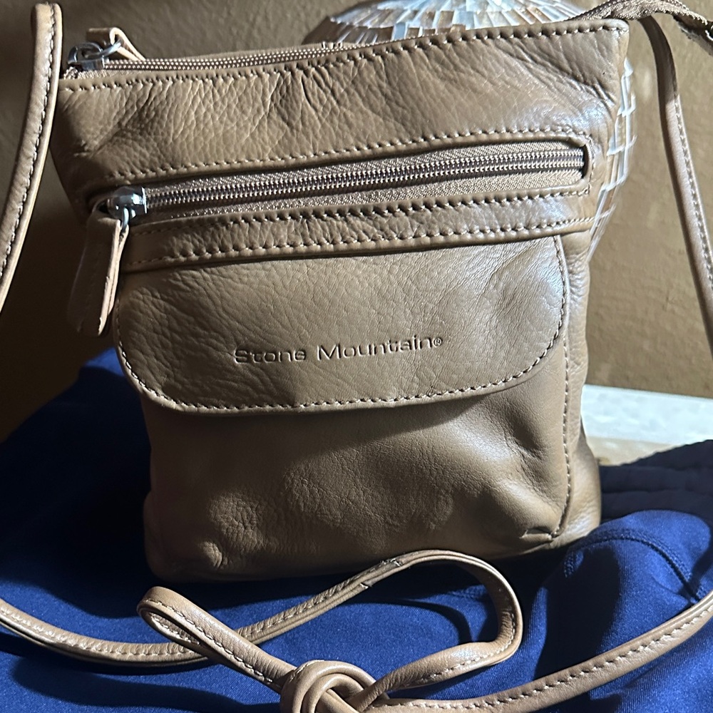 Stone Mountain Accessories Beige Leather Bag